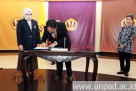 Pelantikan oleh Rektor