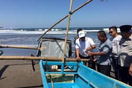 nelayan-di-desa-legok-jawa-kecamatan-cimerak-kabupaten-pangandaran-_190913163718-364